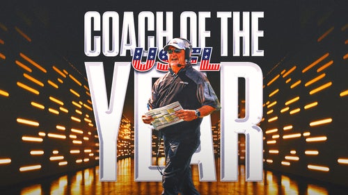 USFL Trending Image: Stallions' Skip Holtz named 2023 USFL Coach of the Year